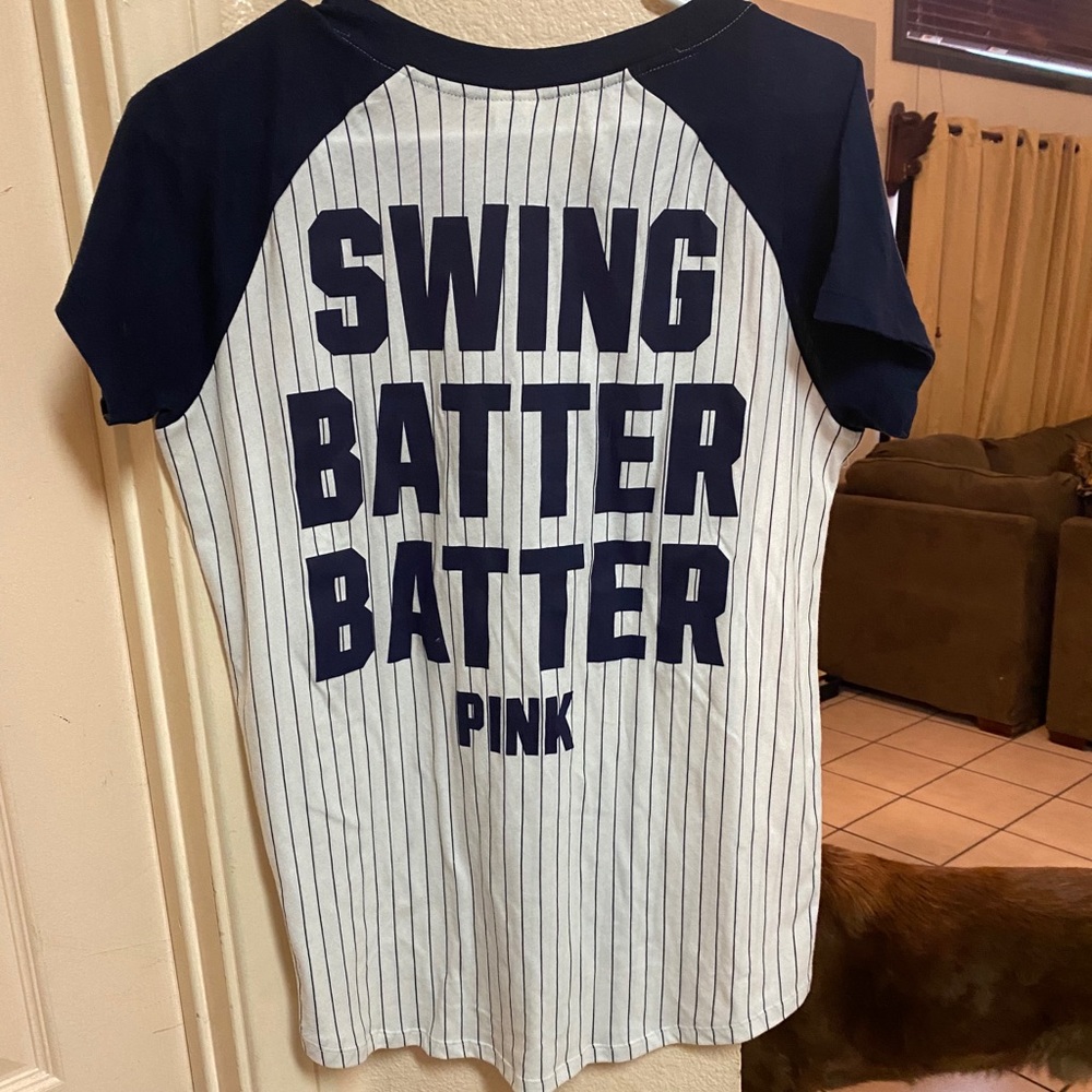 PINK VS Yankees shirt